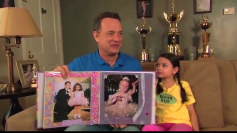 El actor Tom Hanks llevó a su hija a un concurso de belleza, lo que sucede es increible
