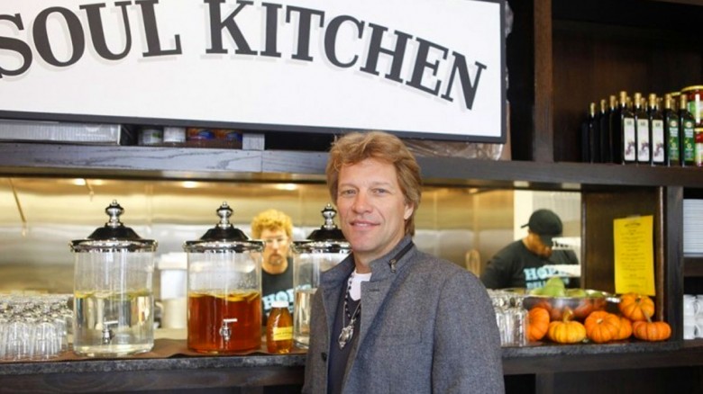 Ya son dos los restaurantes solidarios que ha abierto Bon Jovi para personas de bajos recursos
